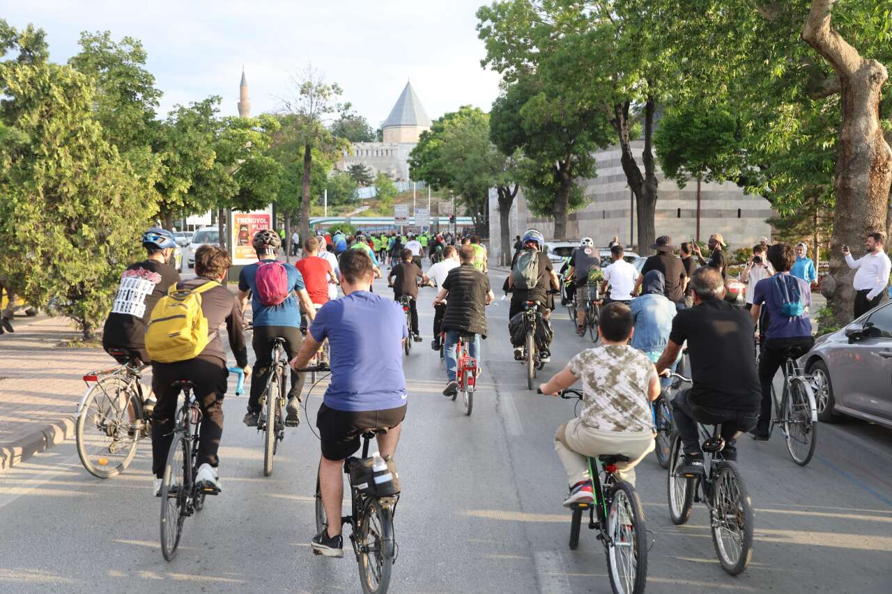 Avrupa Bisiklet Başkenti Konya’da binlerce kişi pedal çevirdi 8